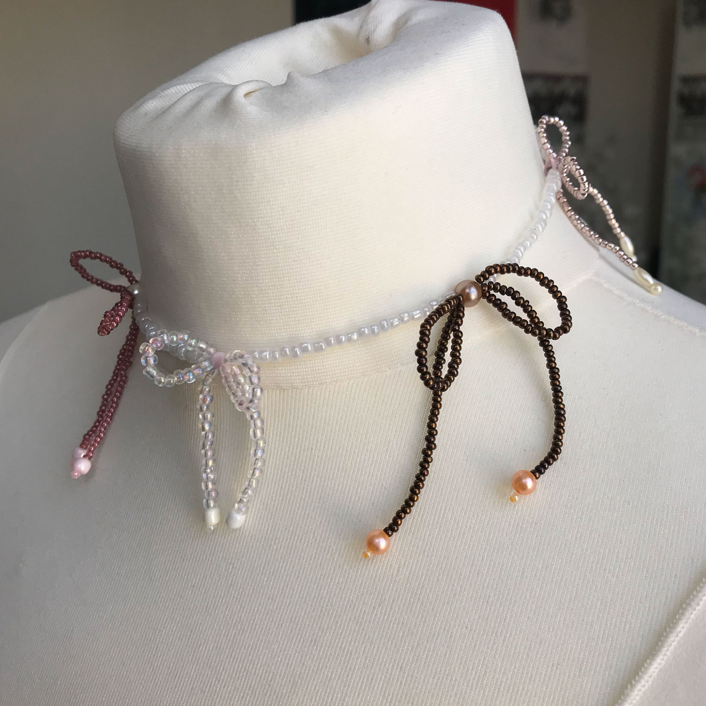 Five Bows Choker
